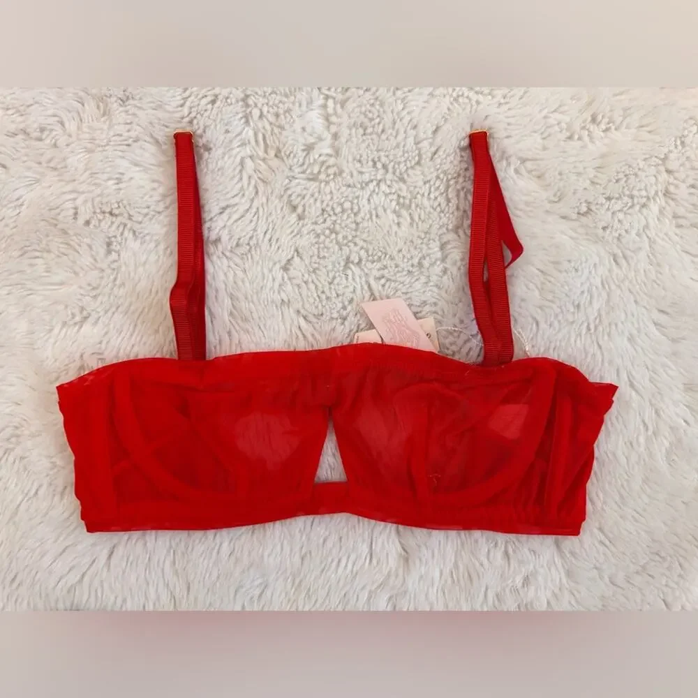NWT FREE PEOPLE X We Are HAH Wired Bra - blood orange 30-38B 😳❤️
